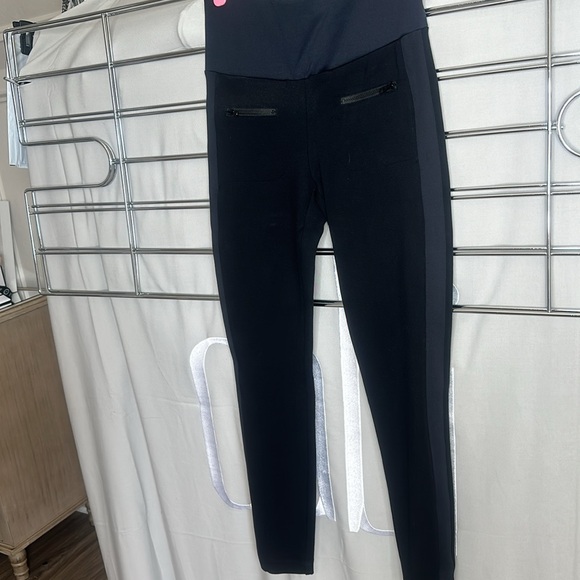 Cabi Tuxedo Legging - Picture 6 of 7